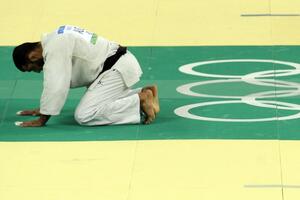 NEZAPAMĆENA KAZNA Alžirac odbio da se bori protiv Izraelca na Olimpijskim igrama, pa suspendovan na 10 GODINA!