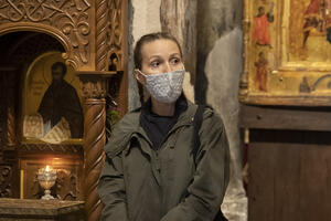 VELIKO SRCE ĐOKOVIĆA: Jelena posetila manastire na Kosovu i Metohiji i donela HUMANITARNU POMOĆ! FOTO