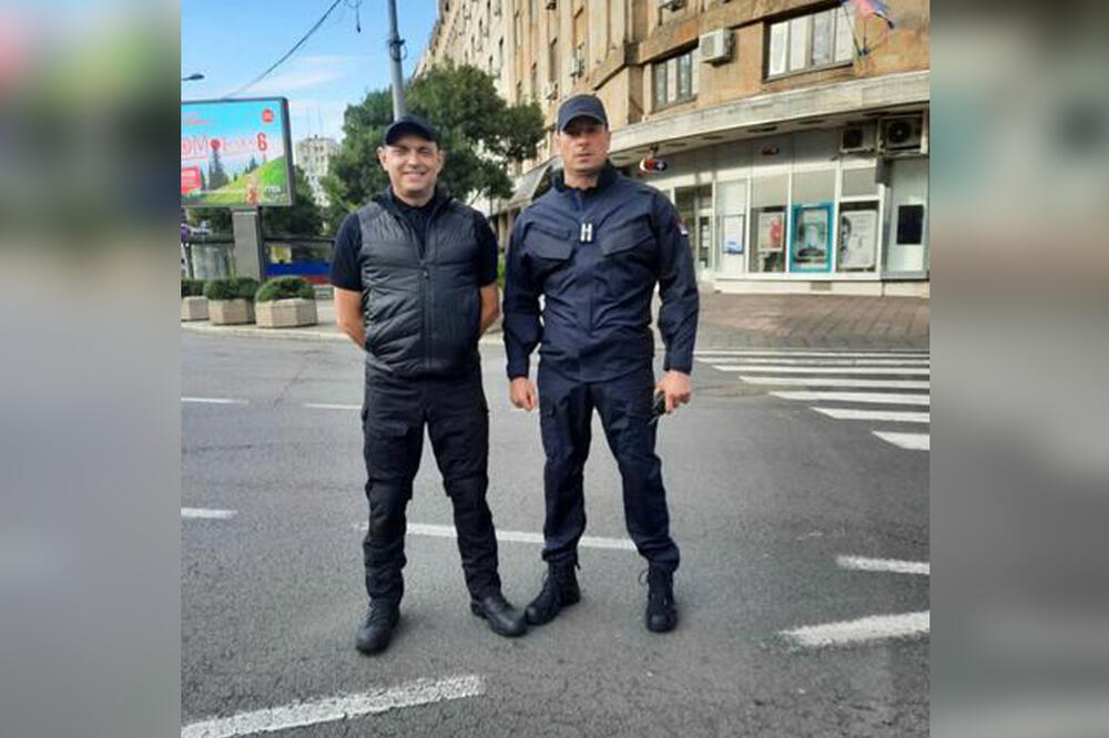 MINISTAR I NAČELNIK PU BEOGRAD U EPICENTRU: Vulin i Milić komandovali policijskim snagama tokom skupova u centru prestonice (FOTO)