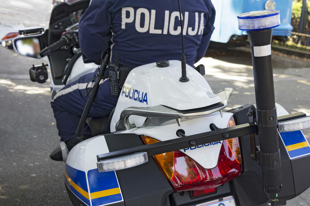 STRAVA U HRVATSKOJ: Policajac službenim motorom usmrtio pešaka NASRED ULICE u Karlovcu