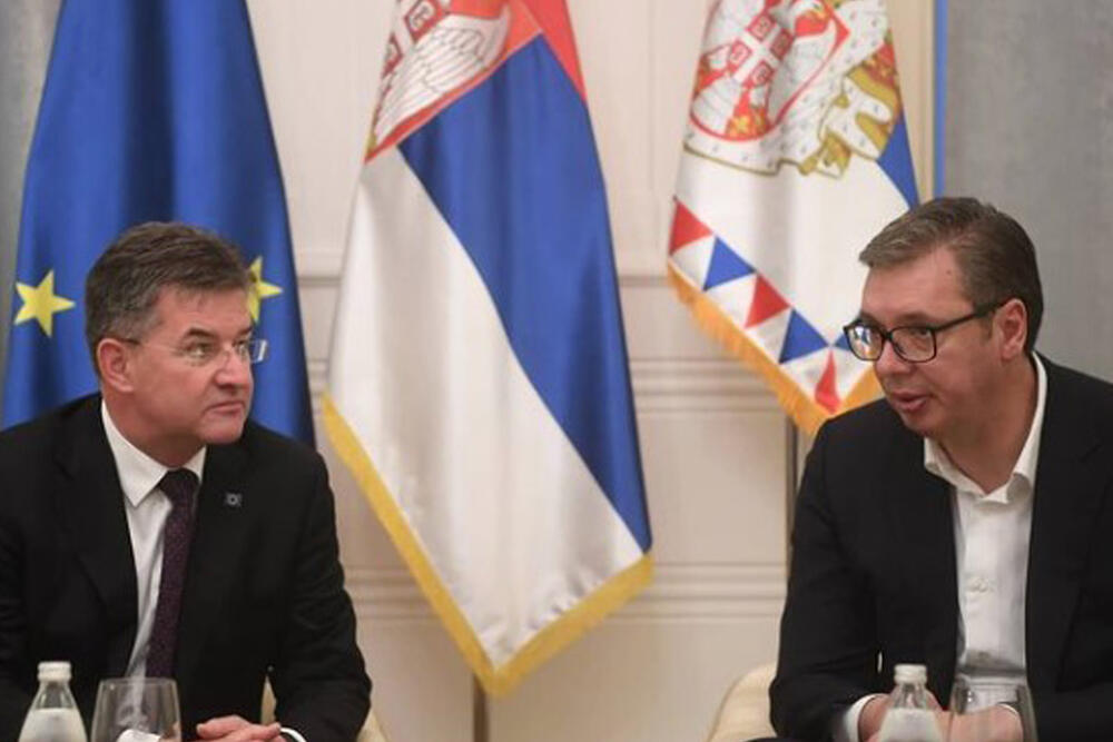 Aleksandar Vučić, Miroslav Lajčak