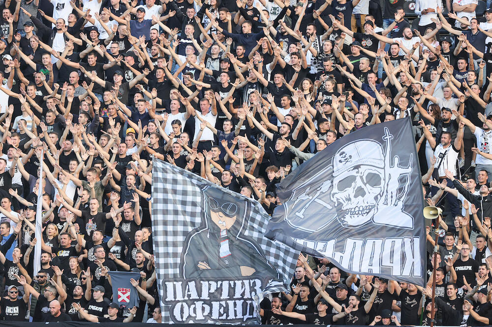 GROBARI IZ ZVORNIKA PROSLAVILI ROĐENDAN: Partizan je najveći srpski klub! VIDEO