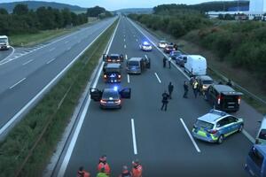U NAPADU NA LASTIN AUTOBUS POVREĐENO NEKOLIKO PUTNIKA: Specijalne jedinice nemačke policije okončale talačku krizu