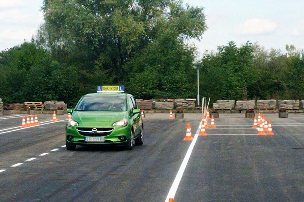 NOV I LEP! POLIGON ZA VOZAČE U LOZNICI: Ovde će se obučavati budući vozači (FOTO)