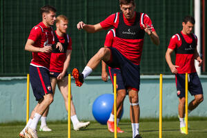 PAVKOV I BEN ODRADILI TRENING: Tandem povređenih igrača Crvene zvezde ponovo na terenu, hoće li biti spremni za LUDOGOREC?!