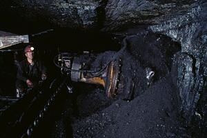 HAVARIJA U KINI! U eksploziji u rudniku uglja poginulo 11 ljudI!