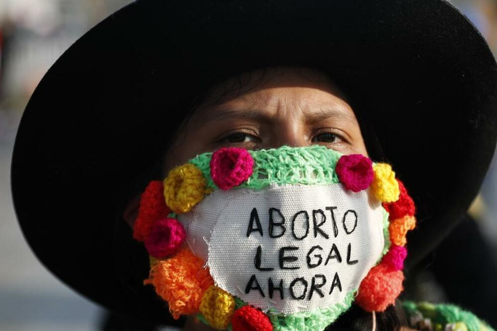 BOŽIĆNI POKLON PREDSEDNIKA EL SALVADORA: Tri žene osuđene na decenije zatvora zbog abortusa, puštene na slobodu