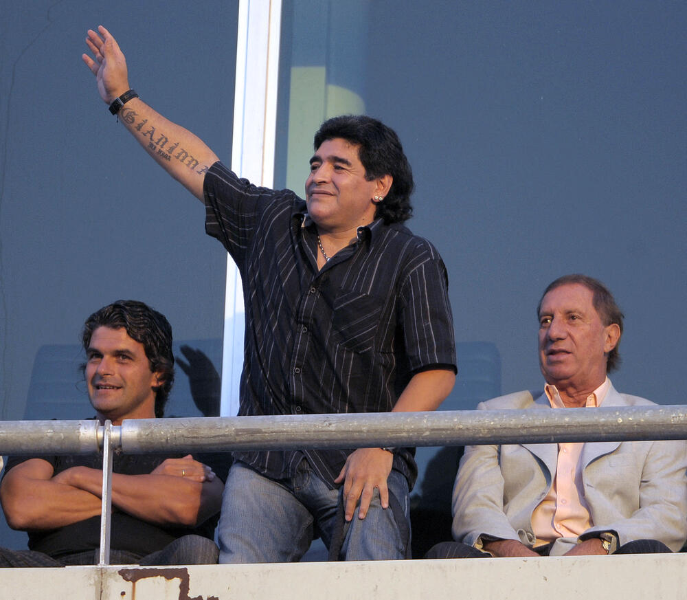 maradonai Karlos Bilardo (desno)
