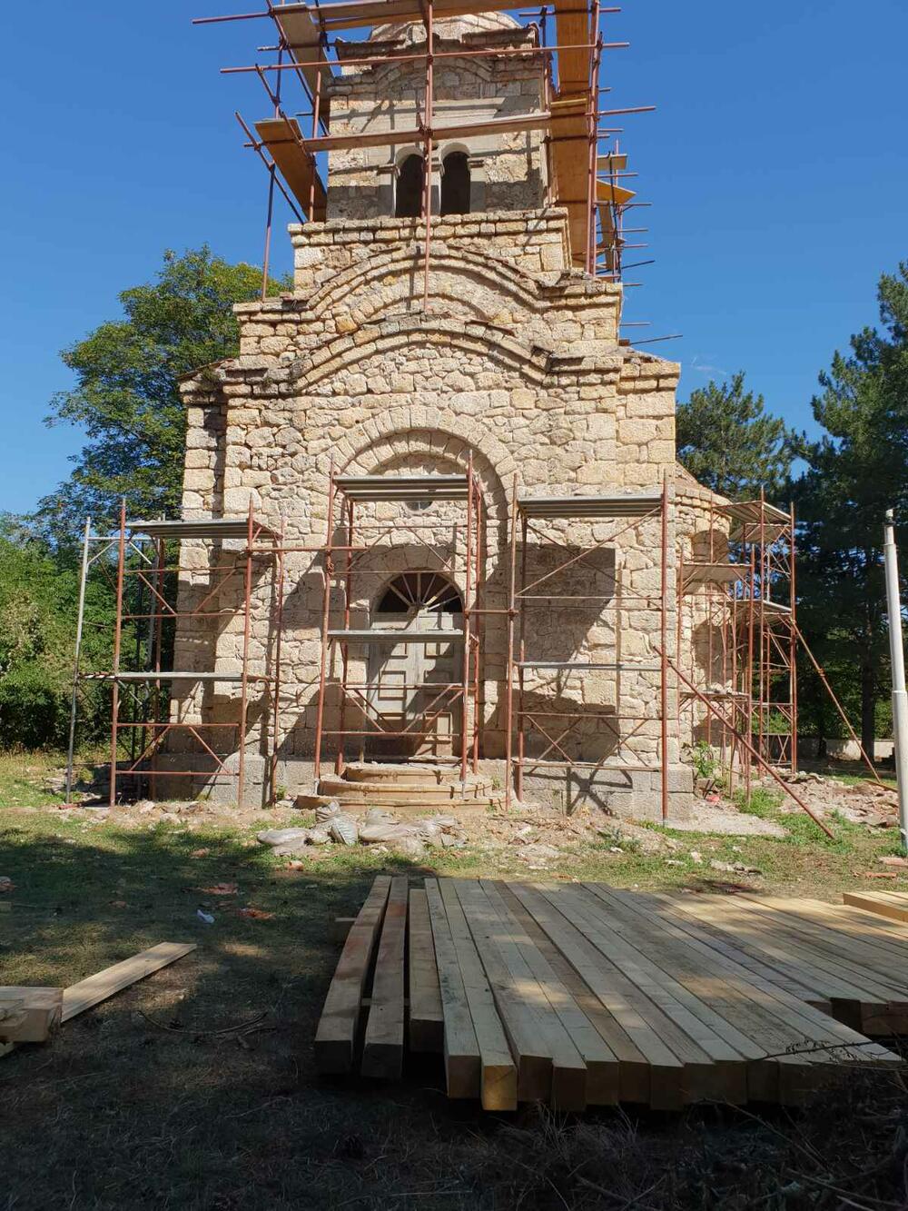 Crkva Svetog Luke, Sveti Luka, selo Vitomirica, obnova, Kosovo i Metohija