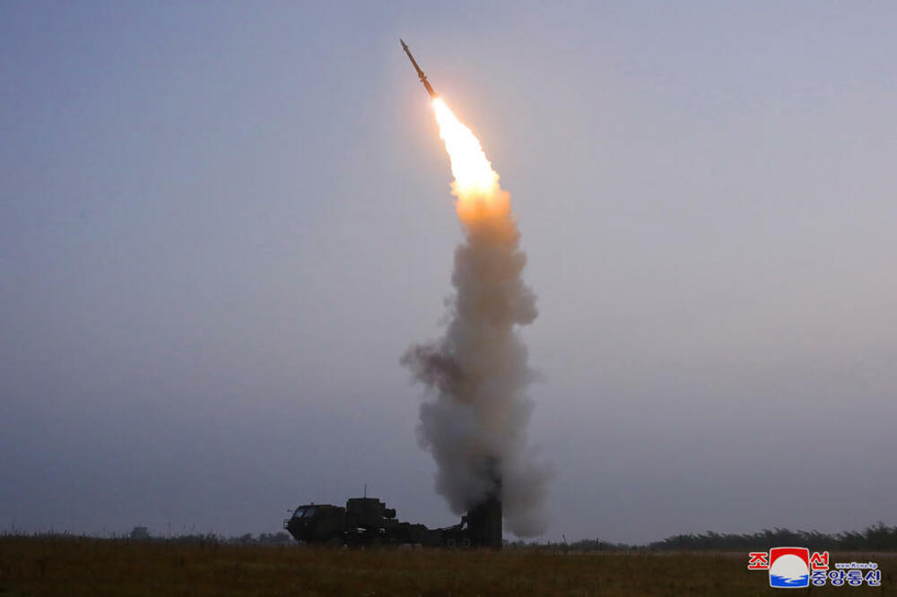 IZUZETNE BORBENE KARAKTERISTIKE: Nakon niza lansiranja oružja Severna Koreja uspešno ispitala još jednu raketu!