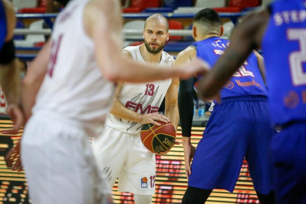 BORILI SE I VEROVALI! Stefanović: Velika pobeda za nas