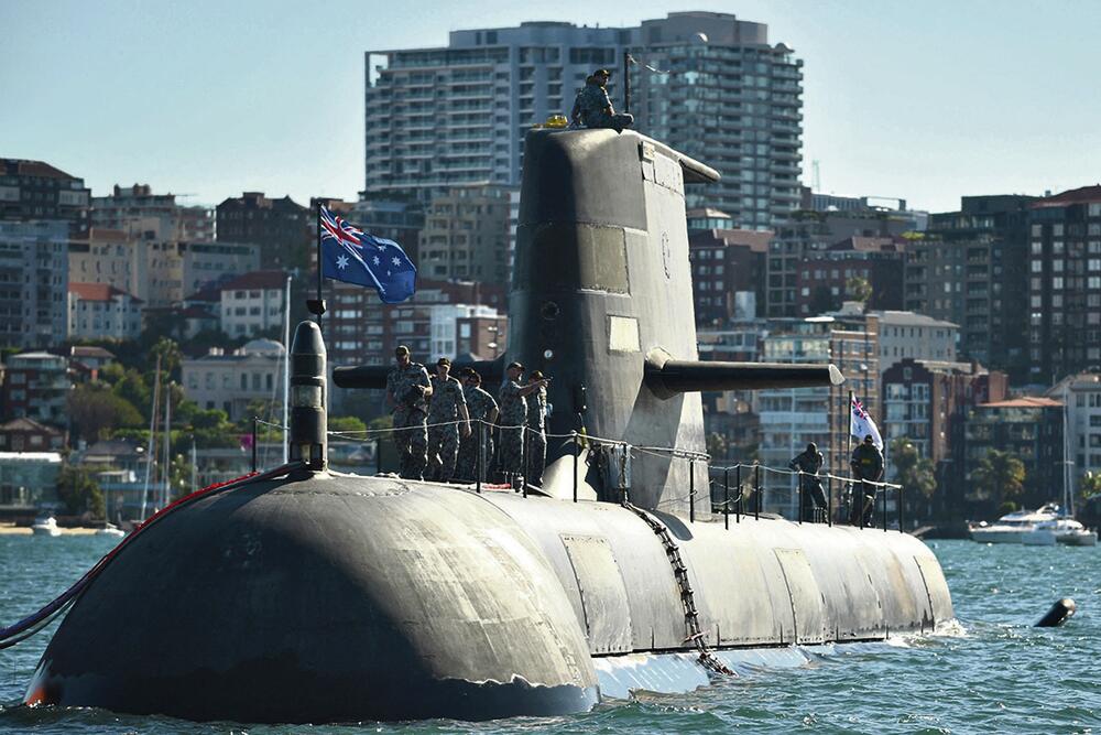 Reakcija na širenje uticaja Kine Australijska podmornica u luci u Sidneju
