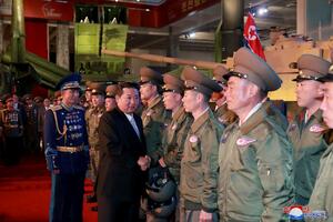 EVO ZAŠTO SE NAORUŽAVAJU Kim Džong Un održao govor na izložbi novog naoružanja: Ne govorimo o ratu ni sa kim, ali...