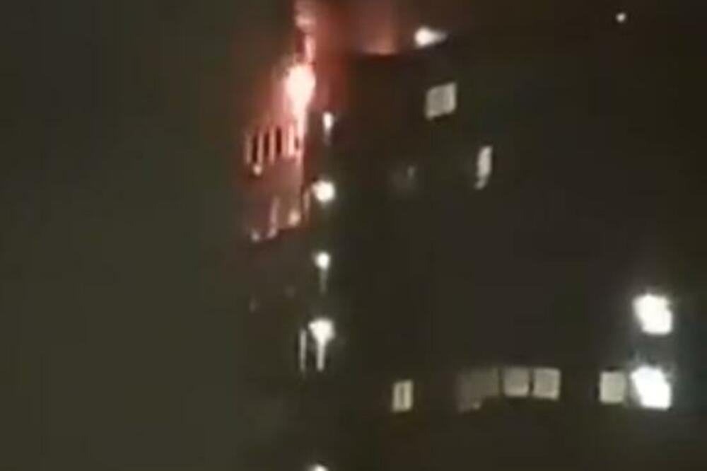 GOREO STAN NA 20. SPRATU U LONDONU: U velikom požaru povređeni žena i dete VIDEO