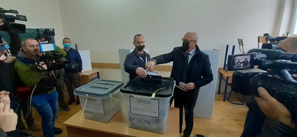 Kosovo i Metohija, Kosovska Mitrovica, izbori, Goran Rakić