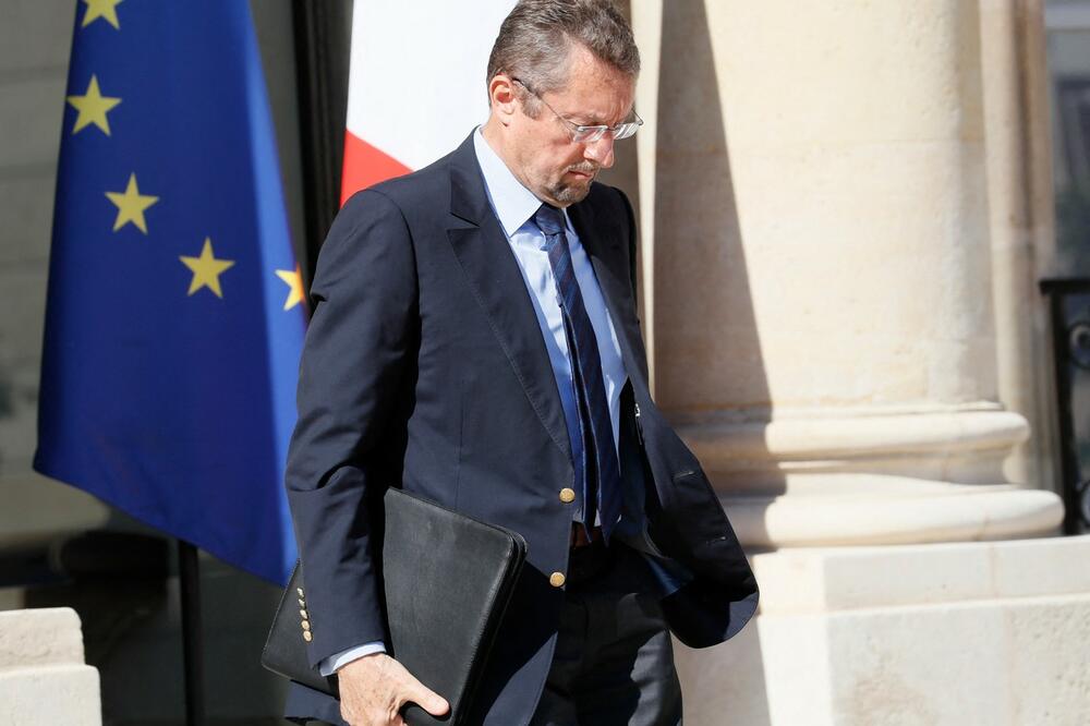 BIVŠI DIREKTOR FRANCUSKE SPOLJNE OBAVEŠTAJNE SLUŽBE OTKRIO Ruski špijun bio u kabinetu francuskog ministra odbrane