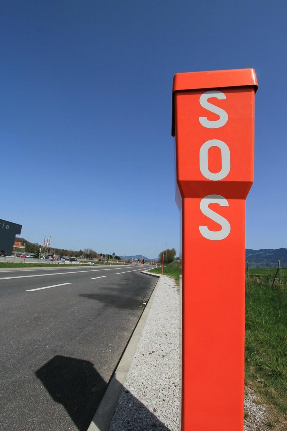 SOS, S.O.S., signal, pomoć, šta znači
