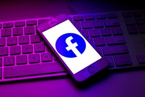 FEJSBUK PONOVO PAO! Korisnici prijavljuju da ne mogu da pristupe društvenoj mreži kao ni Instagramu ni Vacapu!