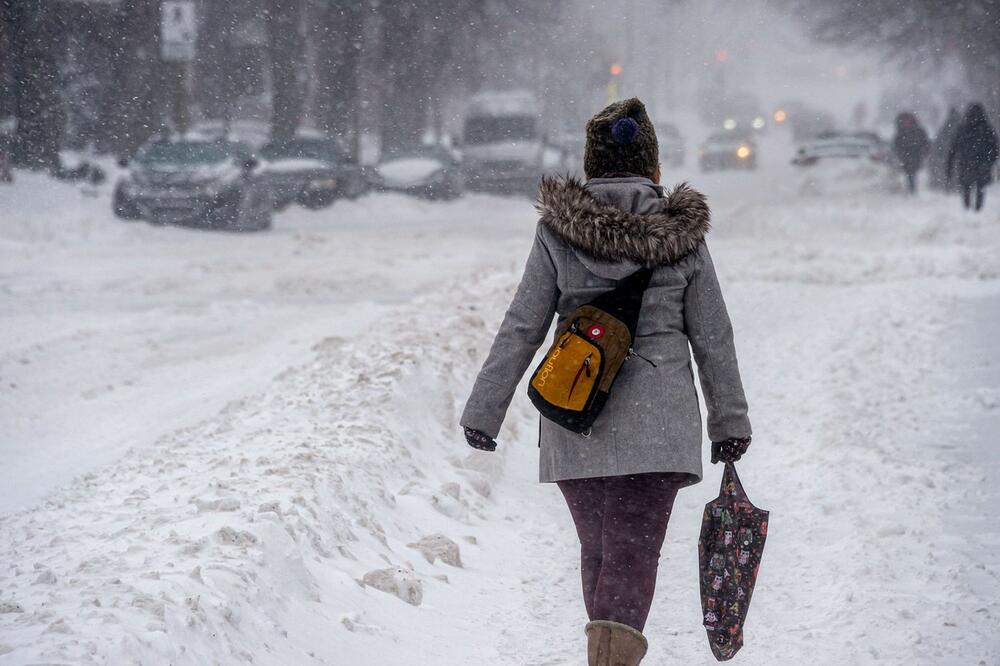 ODLUKA JE PALA: Kanađani koji se okliznu na snegu i povrede, sada mogu da tuže gradove