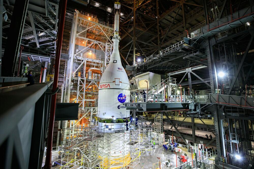 NASA SE SPREMA DA LJUDE PONOVO ODVEDE NA MESEC: Mega SLS raketa visoka je 100 metara! Ovo će biti njena misija! VIDEO, FOTO