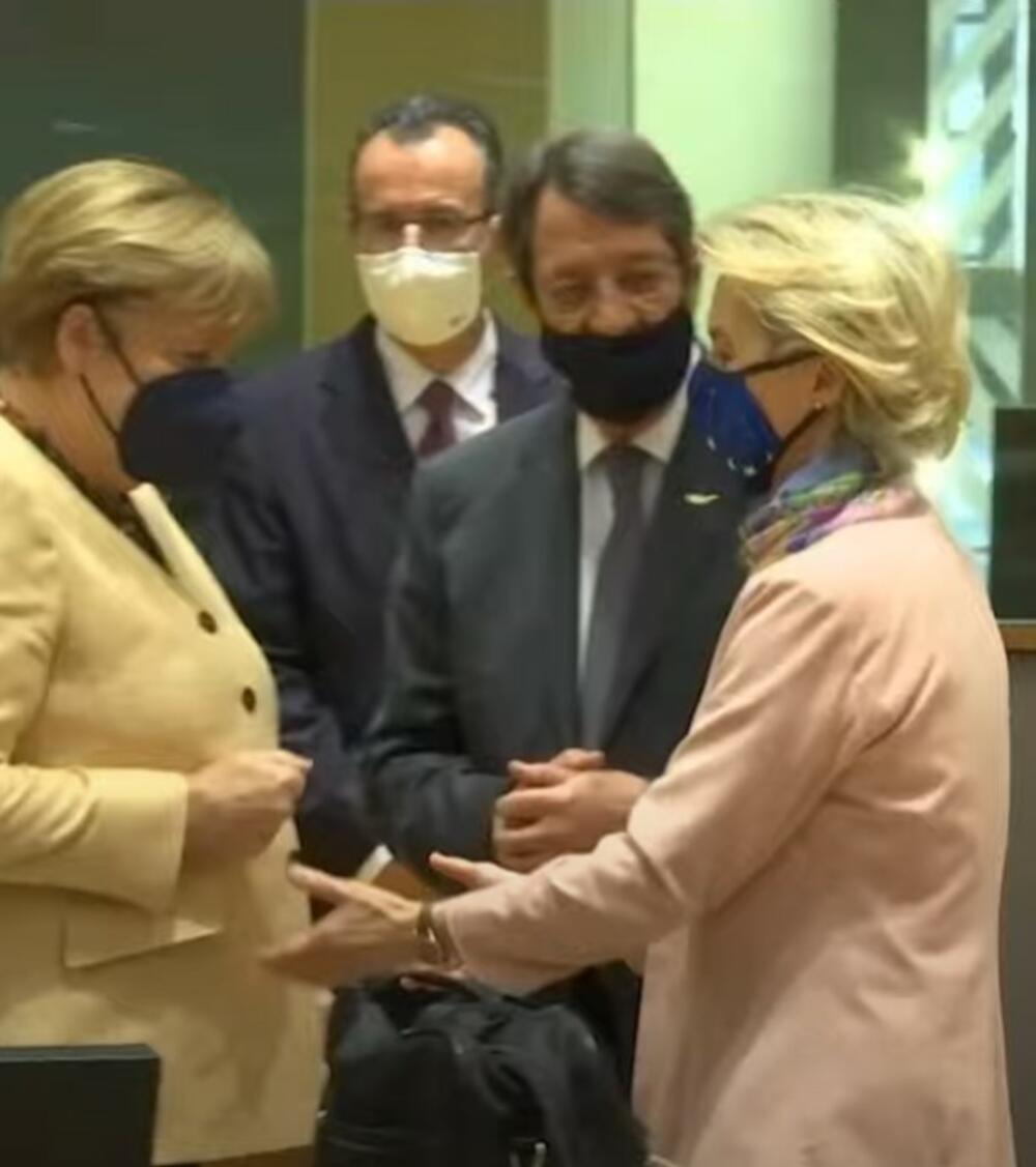 Angela Merkel, Ursula von der Lejen