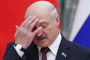 DRAMA U MINSKU! Lukašenko iznenada završio u bolnici, policija blokirala ulice: "IZGLEDAO JE UMORNO i nervozno lupkao nogama"