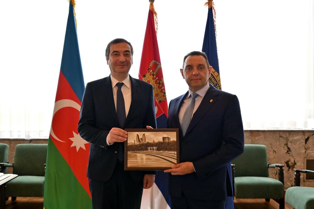 MINISTAR VULIN NA SASTANKU SA AMBASADOROM AZERBEJDŽANA: Razgovarali o nastavku saradnje u oblasti unutrašnjih poslova (FOTO)