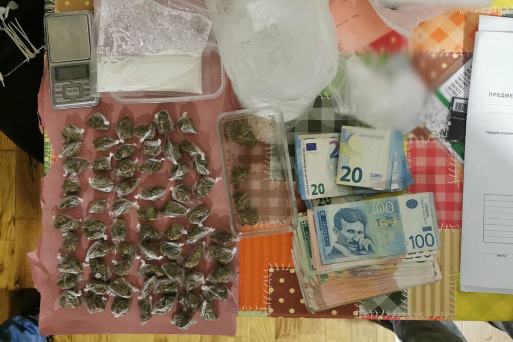 BG POLICIJA U AKCIJI, PRETRES NA PALILULI: U stanu mu našli 65 paketića, pare i vagicu