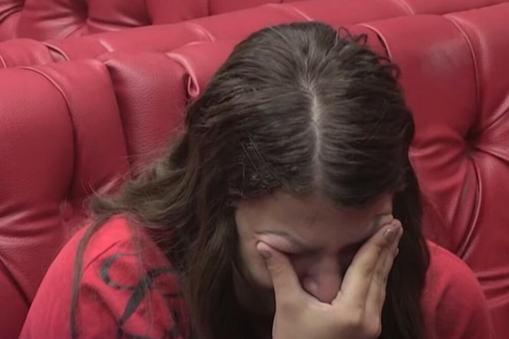 JA SAM PAČAVRA KOJA MOLI! Miljana Kulić dobila emotivni SLOM posle raskida sa Zolom, a nećete verovati gde je PRESPAVAO! (VIDEO)