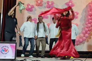 PLES ZA SVE U BOSILEGRADU: Migranti predstavili nekoliko tradicionalnih plesova i religijskih običaja iz Irana