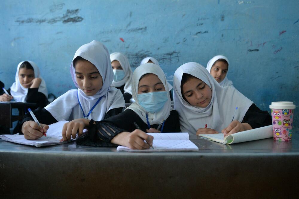 Herat, Avganistan, škola, Avganistanke