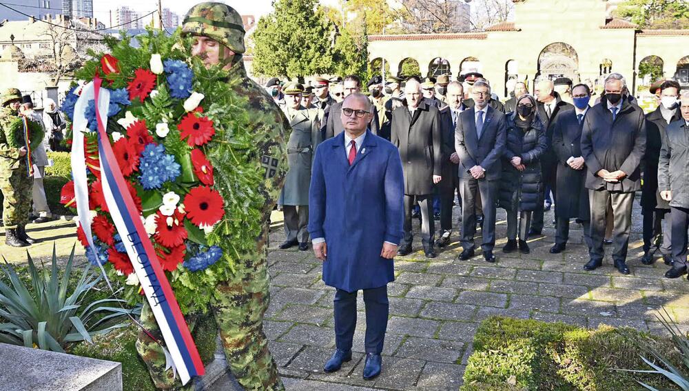 Aleksandar Vučić, Dan Primirja