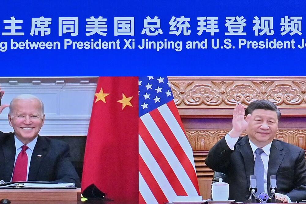 SI ĐINPING: Kina i Sjedinjene Države su dva džinovska broda koji plove okeanom! Važno je stabilno kormilo, da se ide napred!