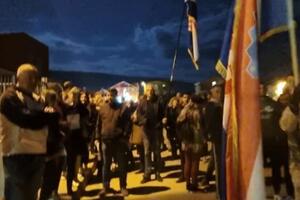 ZBOG KOVID POTVRDA HRVATSKI POLICAJCI NEĆE NA POSAO: Dramatično u stanici granične policije, podržao ih gradonačelnik Sinja! VIDEO
