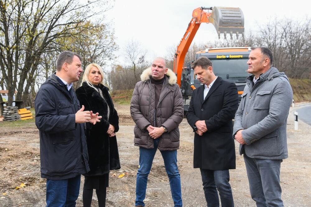 Mirović: Gradićemo fabrike vode u Beočinu, Temerinu i Odžacima