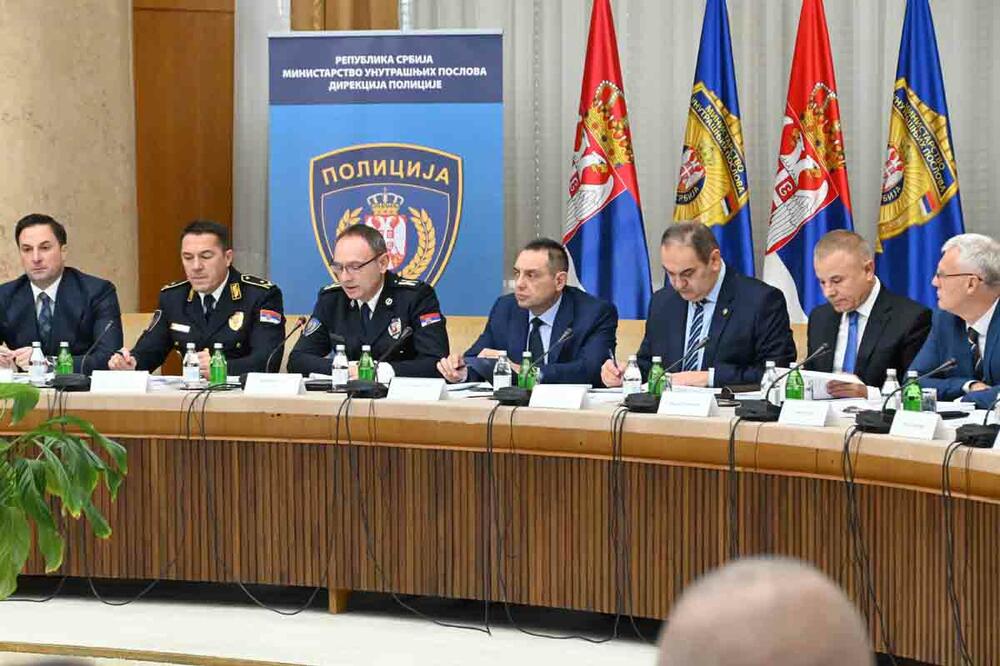 OVO JE VRH SRPSKE POLICIJE: Razbili smo 21 organizovanu kriminalnu grupu i uhapsili 145 kriminalaca opasnih po Srbiju (FOTO)