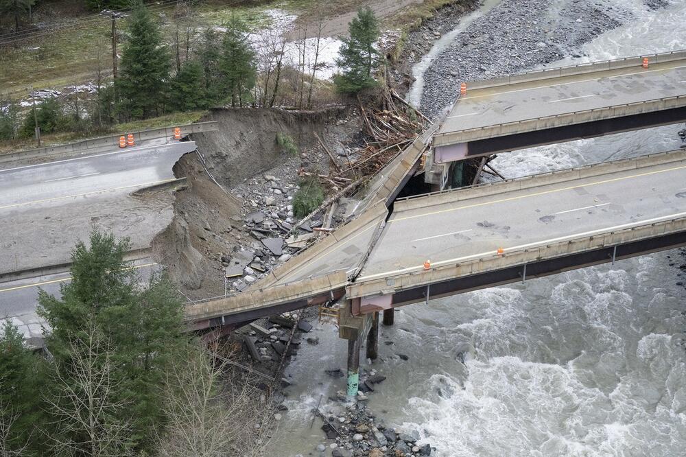 0643883303, poplave, Kanada, Britanska Kolumbija