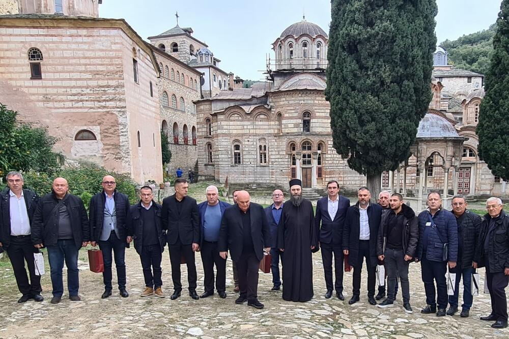 PALMA U HILANDARU: Razgovarao sa igumanom manastira Metodijem