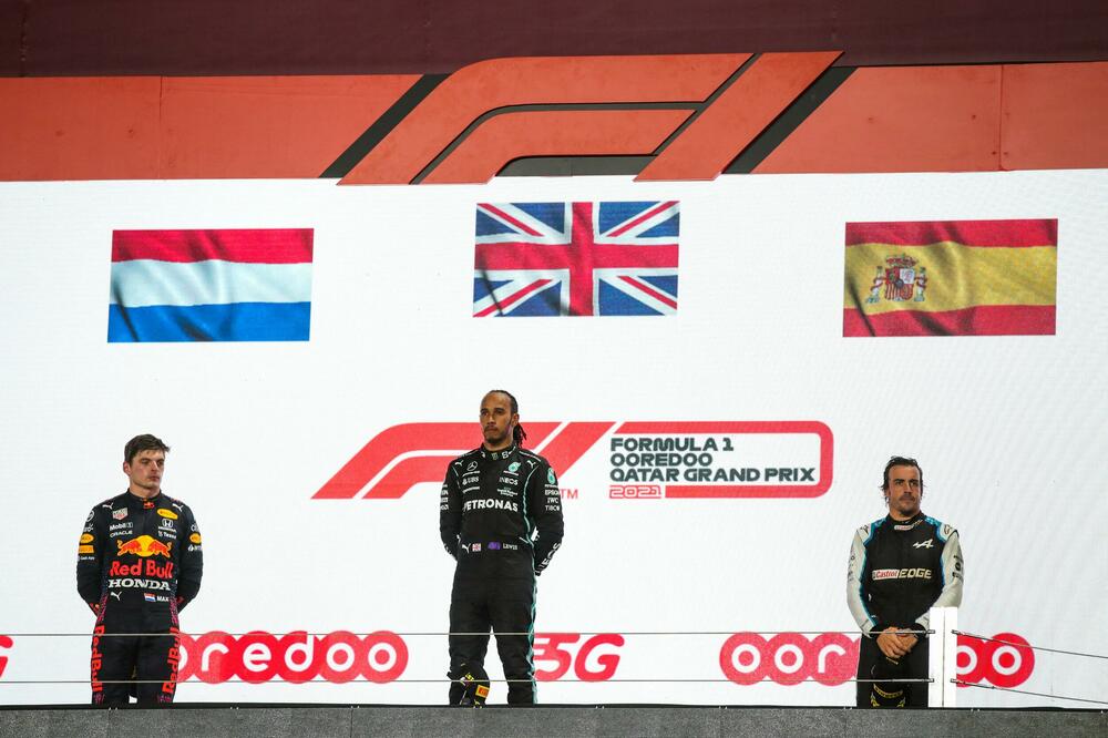 BIĆE ZANIMLJIVO: Hamilton slavio u Kataru i smanjio razliku u generalnom plasmanu F1