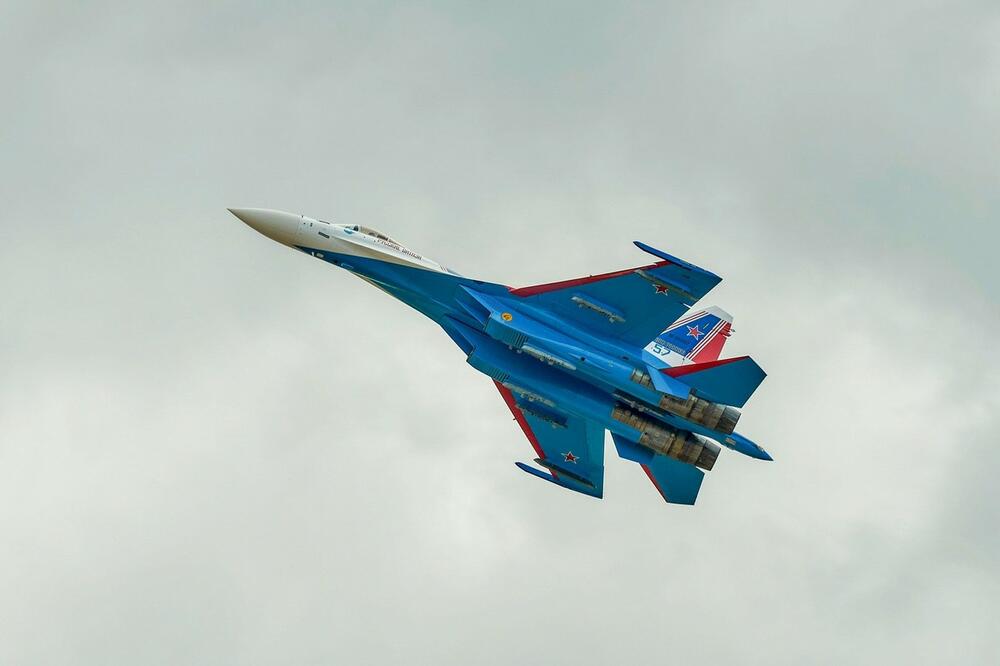 OVAJ RUSKI BORBENI AVION POSEBNO ŽULJA NATO! Američki mediji: SVI ŽELE Su-35! Evo zašto ih to brine! (VIDEO)