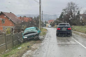 CRNA TAČKA, SAOBRAĆAJKA KOD UMRČARA: Sudarila se 2 teretna vozila i automobil