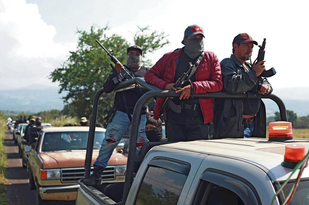 KRVAVI OKRŠAJ ORGANA REDA I KRIMINALACA U MEKSIKU: U razmeni vatre sa vojskom ubijeno sedam članova narko-kartela