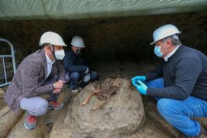 ZANIMLJIVO ARHEOLOŠKO OTKRIĆE Pronađeni skeletni ostaci muškarca koji je poginuo u erupciji Vezuva