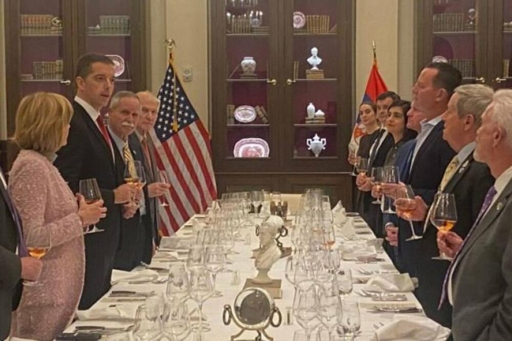 ALBANCI HOĆE DA PUKNU OD MUKE! Kongresmeni SAD kod srpskog ambasadora, a naš KOMUNISTIČKI PREMIJER ponosan na smanjenje troškova!