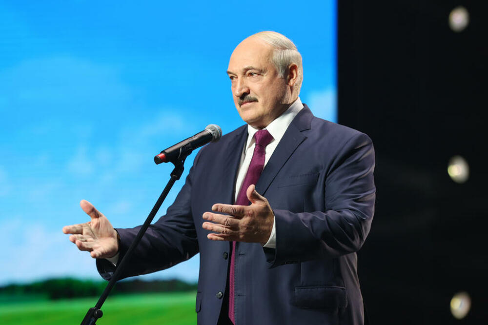 SANKCIJE KAO PING-PONG: Lukašenko zabranjuje uvoz zapadne robe i letove kompanija iz zemalja koje su uvele embargo Belorusiji!