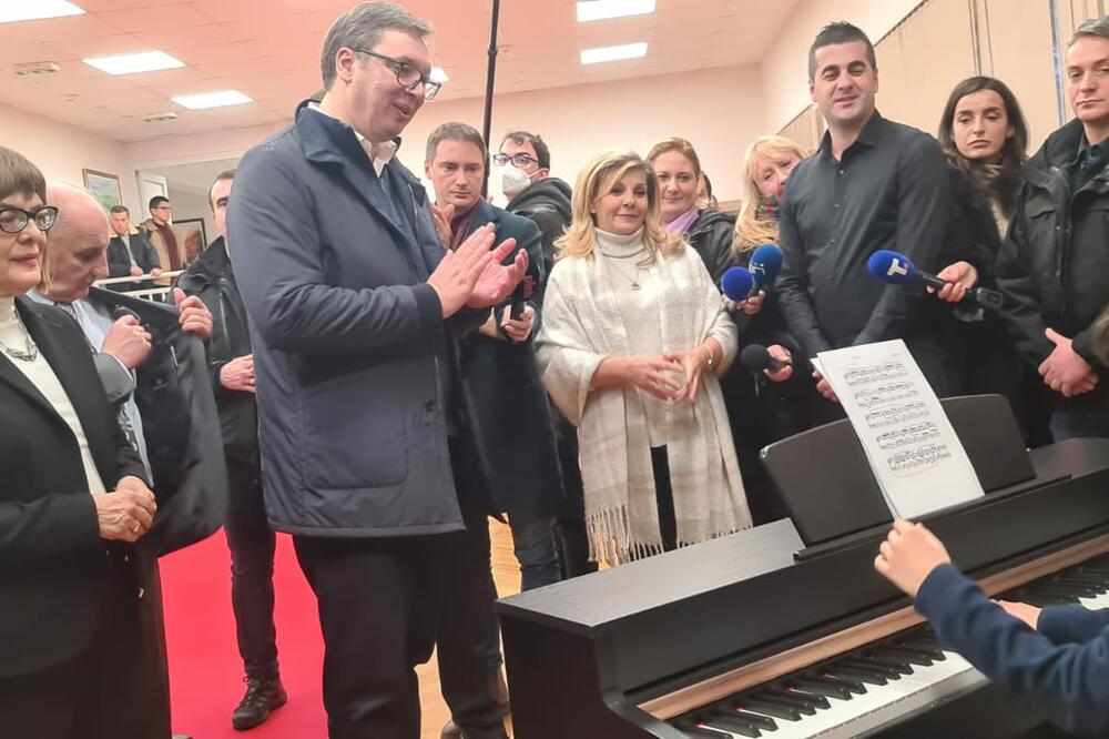 RODITELJI MOGU DA BUDU PONOSNI NA TEBE: Predsednika Vučića oduševio nastup malog Boška Aleksića! FOTO, VIDEO