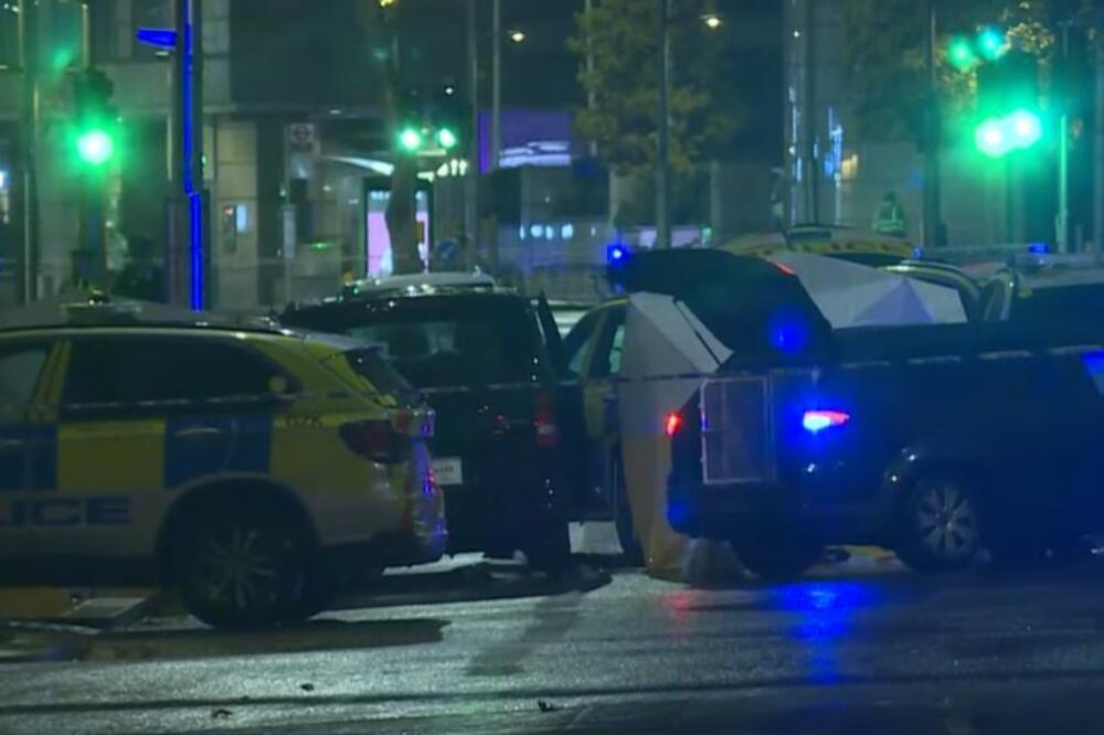 DRAMA U LONDONU: Ubijen muškarac koji je iz automobila pucao na policiju! Pre toga ušao u banku! (VIDEO)