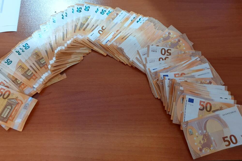 UHAPŠEN SRBIN I NJEGOVA MAJKA U NEMAČKOJ ZBOG PREVARE: Lažnim novcem kupovali zlatnike, kod njih pronađeno 89.000 laznih evra