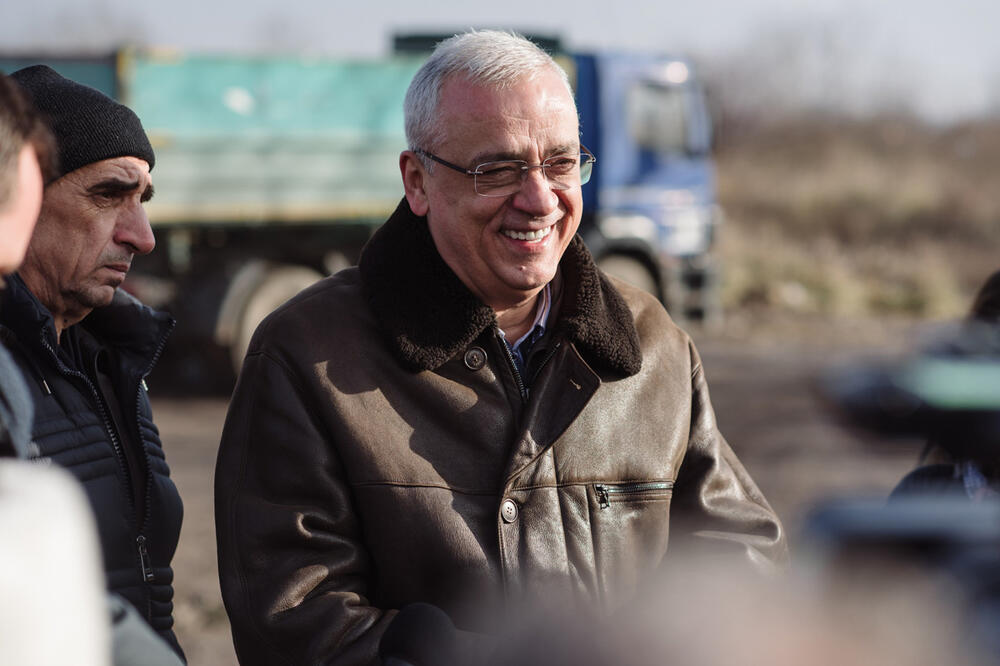 Gradonačelnik Bakić obišao radove na uklanjanju divlje deponije na prostoru bivše fabrike „Zorka“ u Subotici