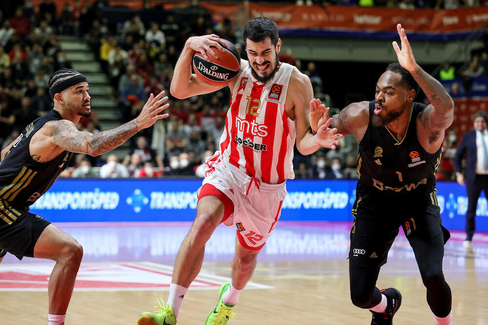 CRVENA ZVEZDA ISPALA IZ TRKE ZA TOP 8: Crveno-beli nemoćni u Minhenu! Bajern obezbedio plej-of